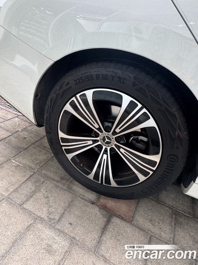 Mercedes-Benz E-класс W214 Avantgarde, 2024 9