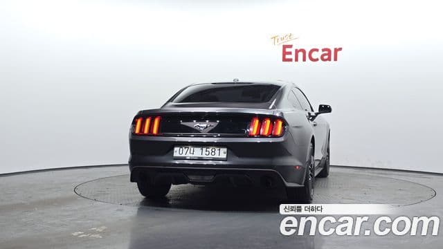 Ford Mustang купе, 2017 4