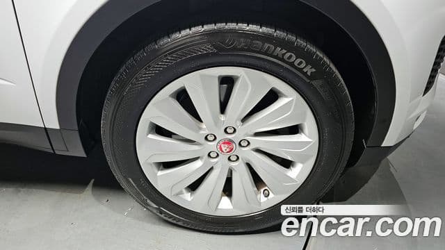 Jaguar E-PACE P250 SE, 2018 все фото