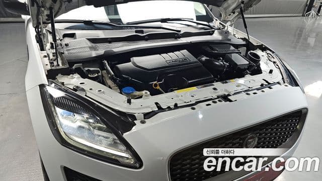 Jaguar E-PACE P250 SE, 2018 6