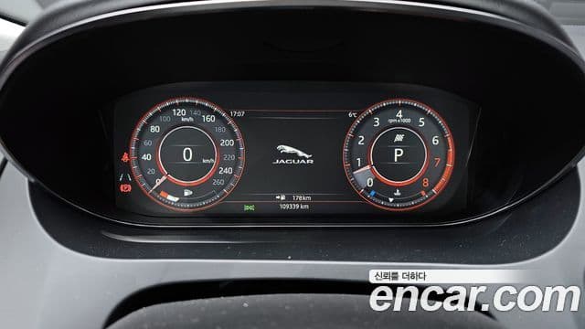 Jaguar E-PACE P250 SE, 2018 8