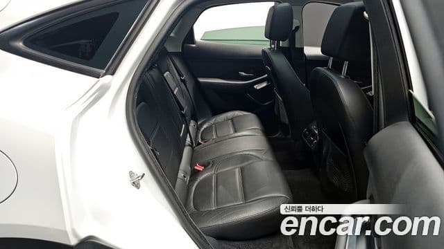 Jaguar E-PACE P250 SE, 2018 11