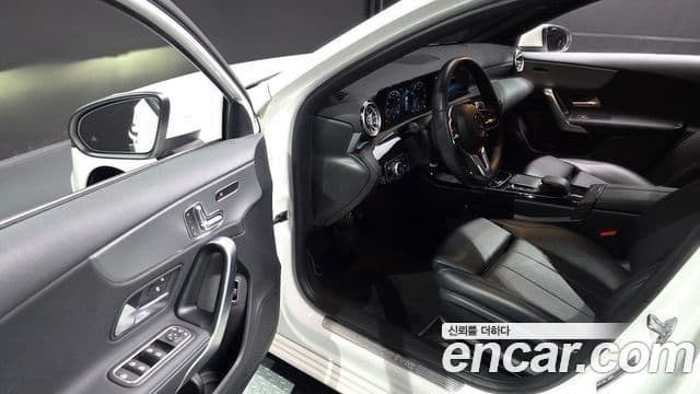 Mercedes-Benz A-класс W177 A220 седан, 2021 11
