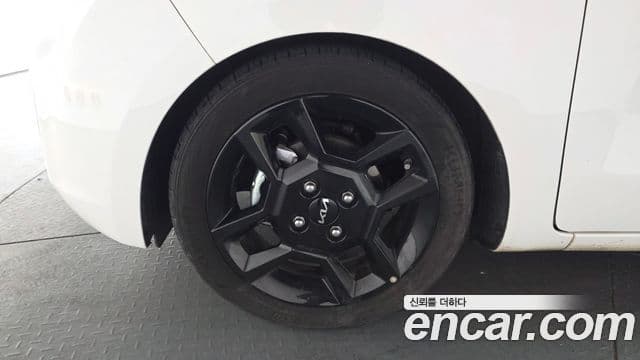 Kia The / новый New Ray Signature, 2022 все фото