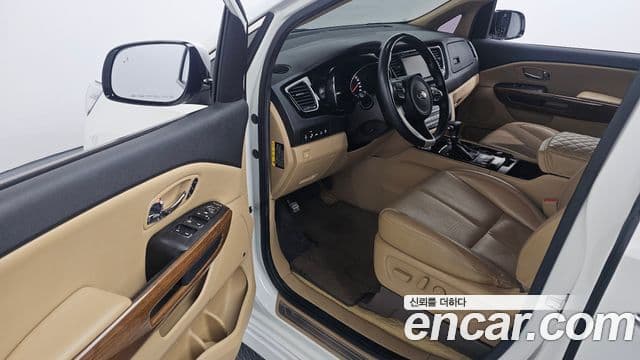 Kia All New Carnival Noblesse, 2017 10