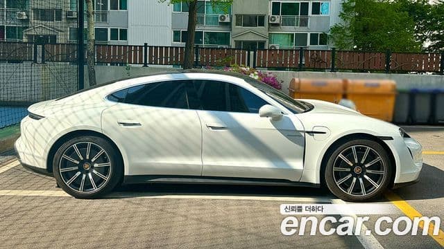 Porsche 타이칸 4S, 2021 4