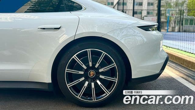 Porsche 타이칸 4S, 2021 20