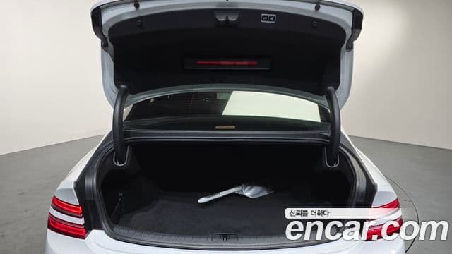 Genesis G80 (RG3) бензин 2.5 турбо 2WD, 2021 20