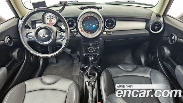 Mini Cooper SE, 2012 7