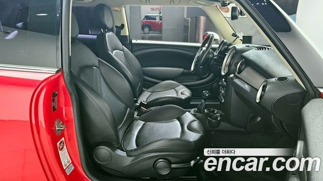 Mini Cooper SE, 2012 10