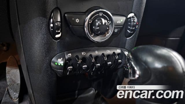 Mini Cooper SE, 2012 19