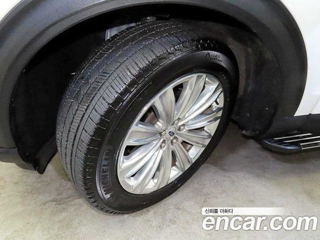 Ford Explorer 6세대 2.3 Limited 4WD, 2022 20