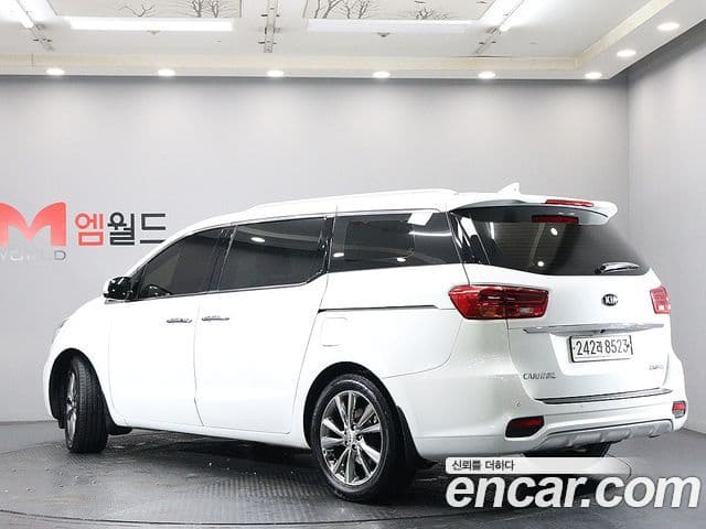 Kia The / новый New Carnival VIP, 2019 3