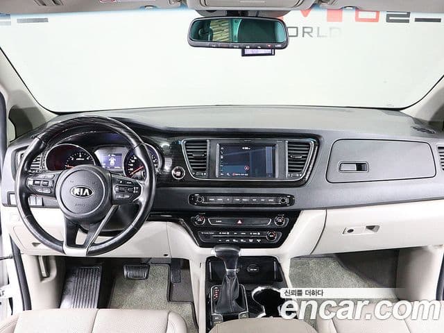 Kia The / новый New Carnival VIP, 2019 все фото