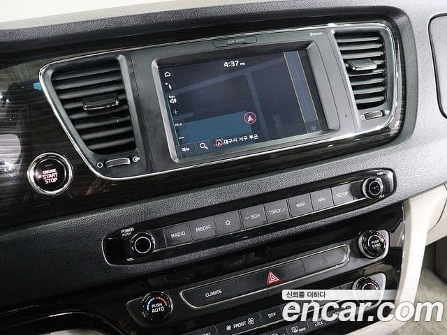 Kia The / новый New Carnival VIP, 2019 9