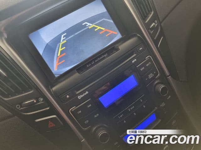 Hyundai YF Sonata LPI Deluxe, 2012 16