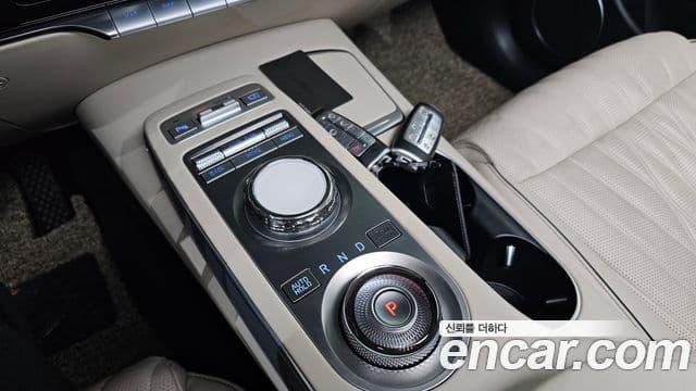 Genesis GV70, 2022 9