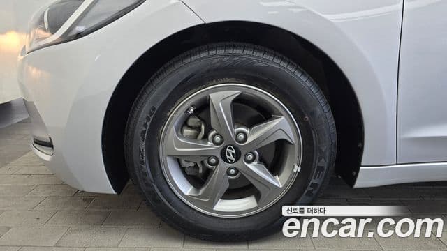 Hyundai Avante AD 1.6 GDI Smart, 2017 все фото