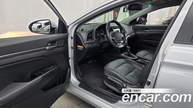 Hyundai Avante AD 1.6 GDI Smart, 2017 10