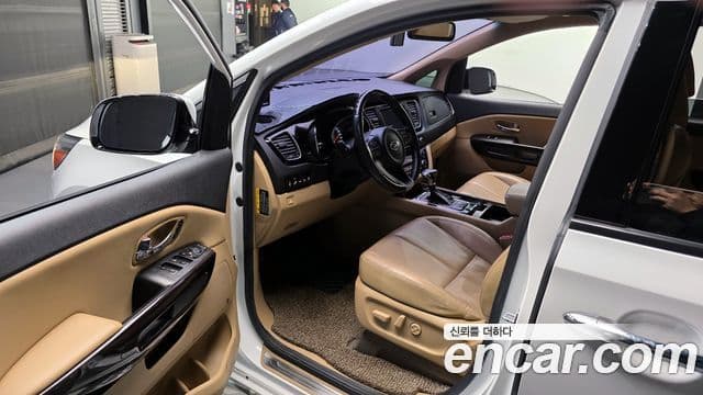Kia All New Carnival Noblesse, 2017 10