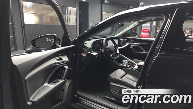 Audi Q5 (80A) 45 TFSI Quattro S Line Sportback, 2025 10