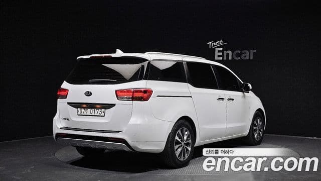 Kia All New Carnival Luxury, 2017 2