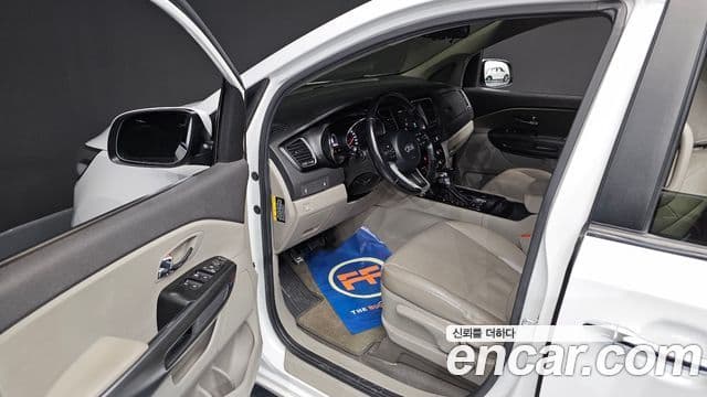 Kia All New Carnival Luxury, 2017 10