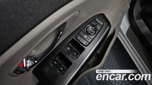 Kia All New Carnival Luxury, 2017 12