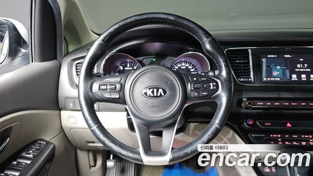 Kia All New Carnival Luxury, 2017 15