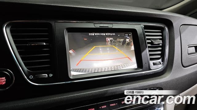 Kia All New Carnival Luxury, 2017 17