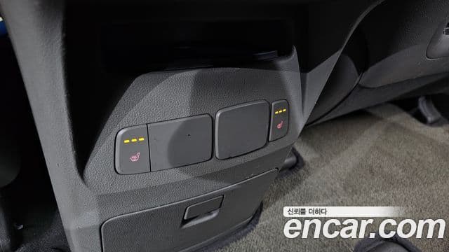 Kia All New Carnival Luxury, 2017 19