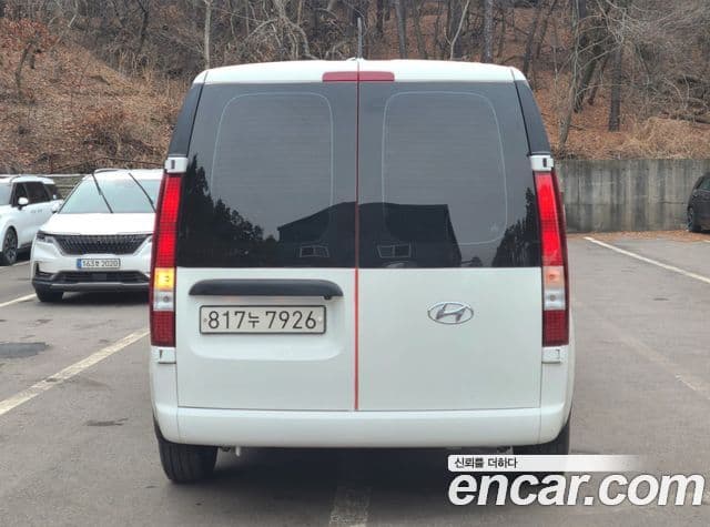 Hyundai Staria Modern, 2024 все фото