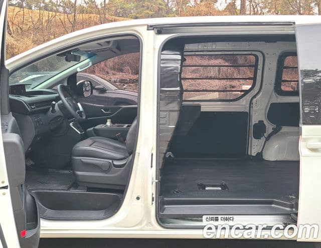 Hyundai Staria Modern, 2024 6