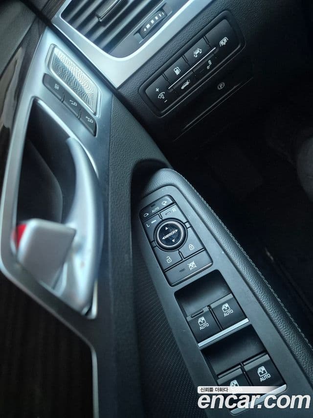 Genesis G80 Premium Luxury, 2017 17