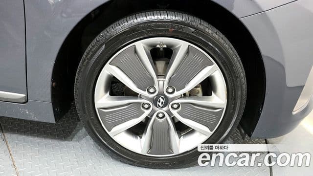 Hyundai Ioniq гибрид, 2016 все фото