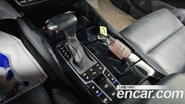 Kia All New K7 3.0 LPI Prestige (арендный автомобиль), 2017 9