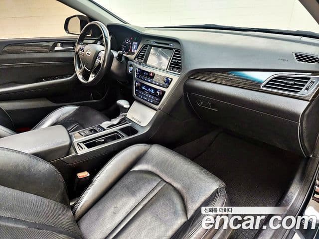 Hyundai LF Sonata LPI Modern(для людей с инвалидностью), 2015 11