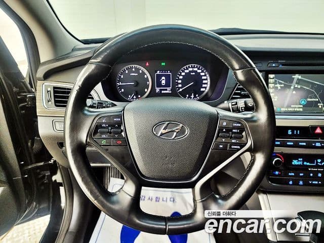 Hyundai LF Sonata LPI Modern(для людей с инвалидностью), 2015 12