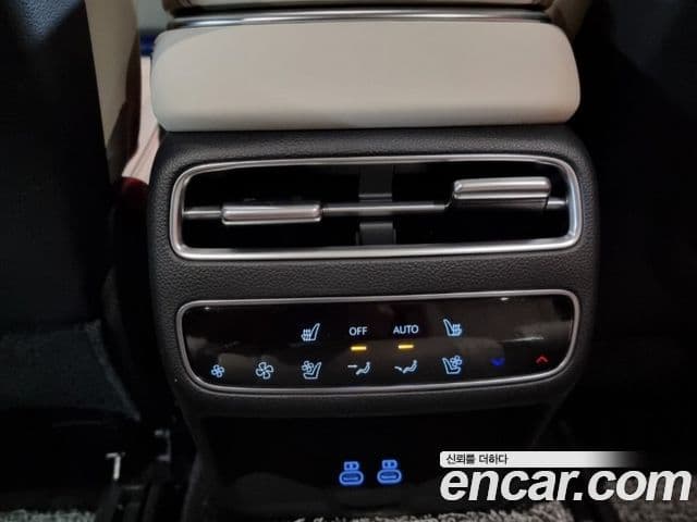 Genesis GV70, 2025 8