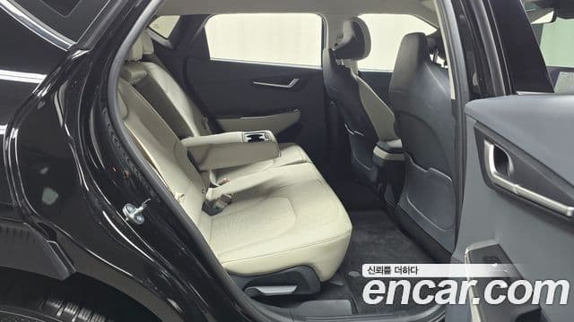 Kia EV6 Air, 2023 12