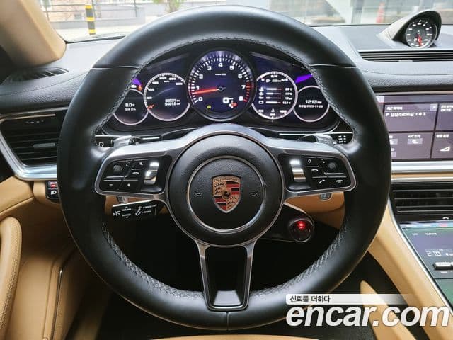 Porsche Panamera (971), 2018 7