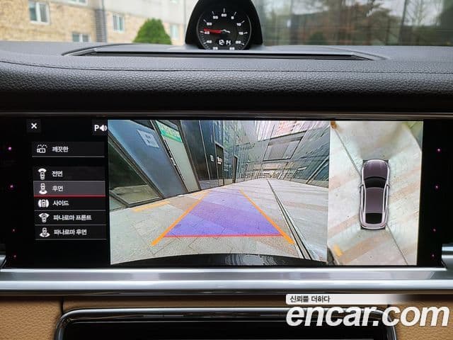 Porsche Panamera (971), 2018 11