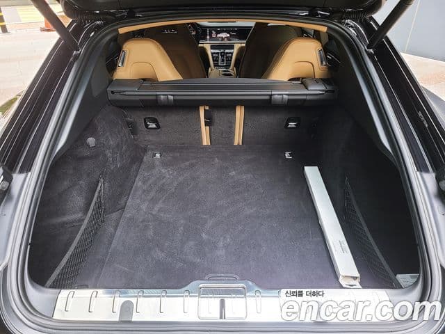 Porsche Panamera (971), 2018 18