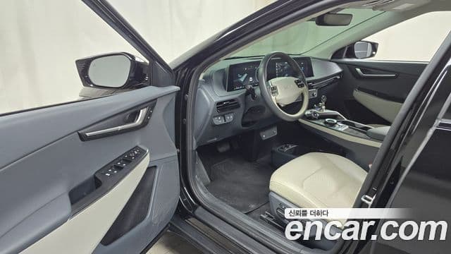 Kia EV6 Air, 2023 10