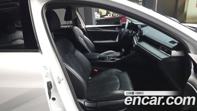 Kia K5 3세대 Standard, 2023 11