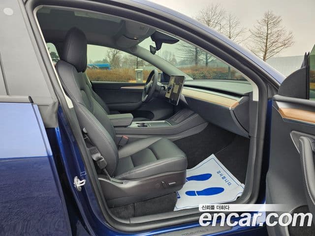 Tesla модель Y Long Range, 2022 14