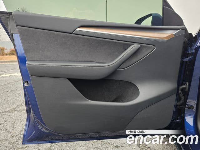 Tesla модель Y Long Range, 2022 15