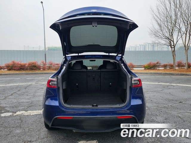 Tesla модель Y Long Range, 2022 19