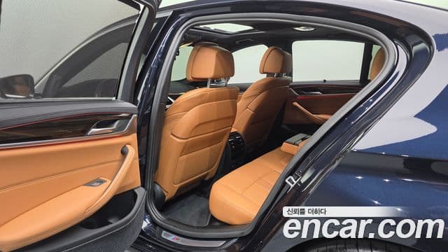 BMW 5시리즈 (G30) 520i M Sport, 2022 17