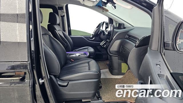 Hyundai Staria Prestige, 2023 11